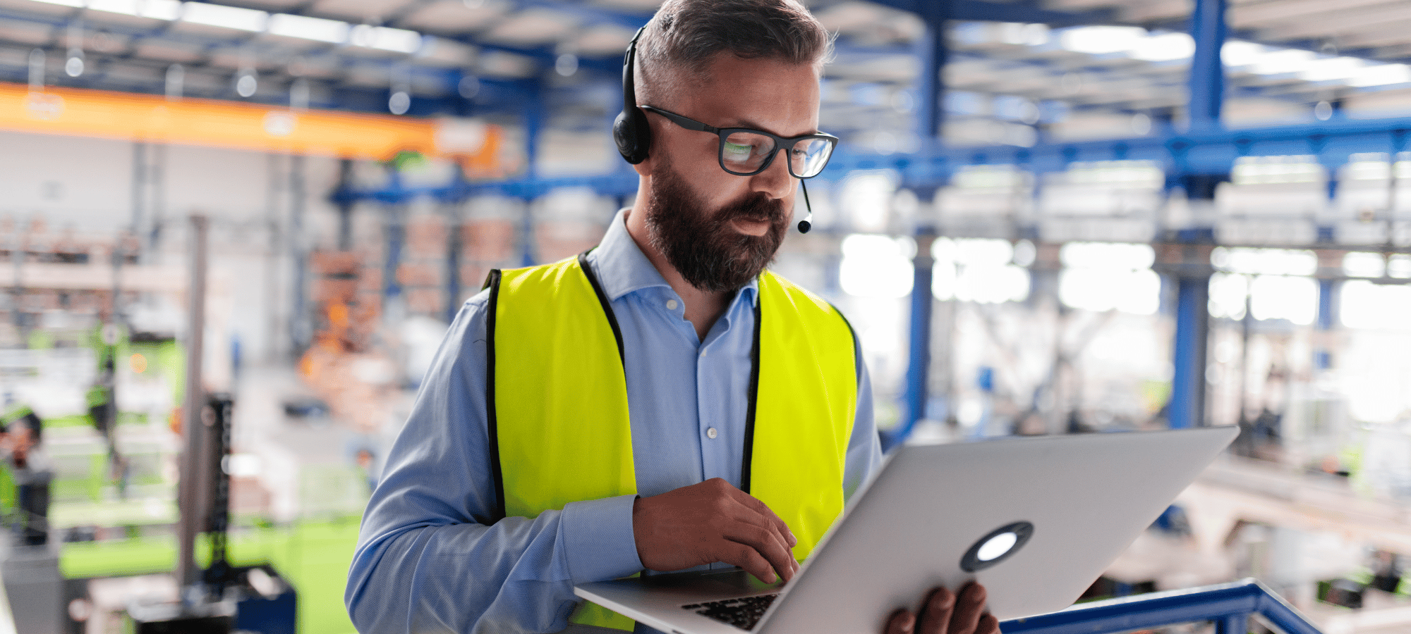 8 funcționalități esențiale ale unui ERP pentru producție: cum alegi corect aplicația software care îți optimizează fabrica, nu doar procesele administrative