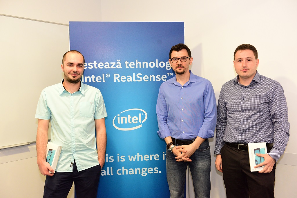 Două echipe din România, câștigătoare la competiția globală  Intel® RealSense™ App Challenge 